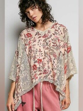POL Floral Crochet-Trim Tunic Top in Blush Pink and Red